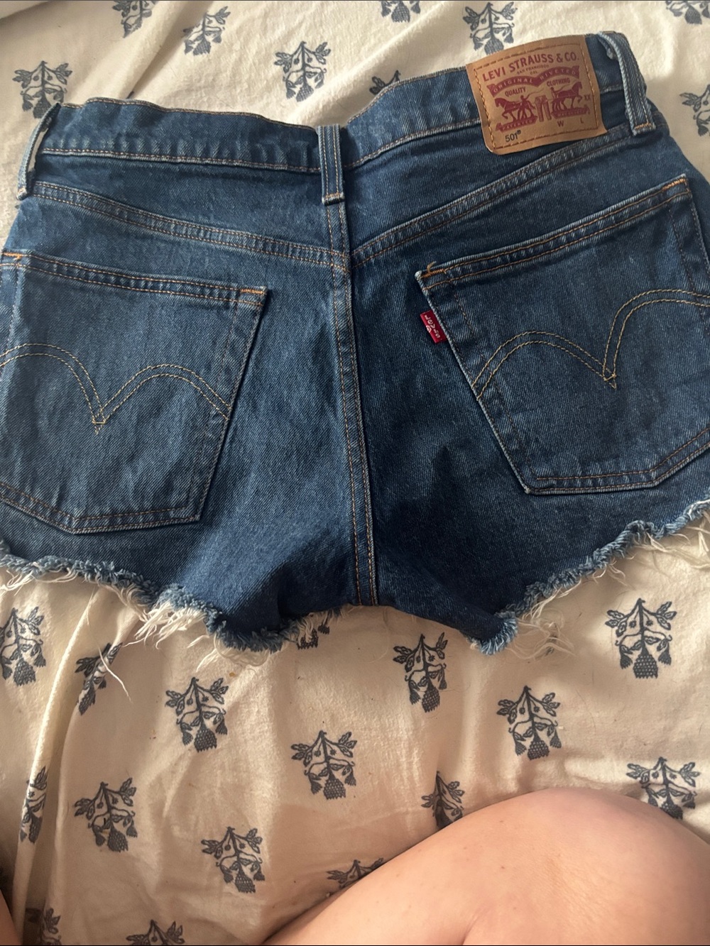 Levi's Women's Dark Blue Frayed Hem Denim Shorts
